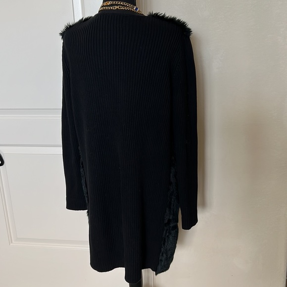 Fabulous Furs faux fur sweater jacket - Picture 4 of 5